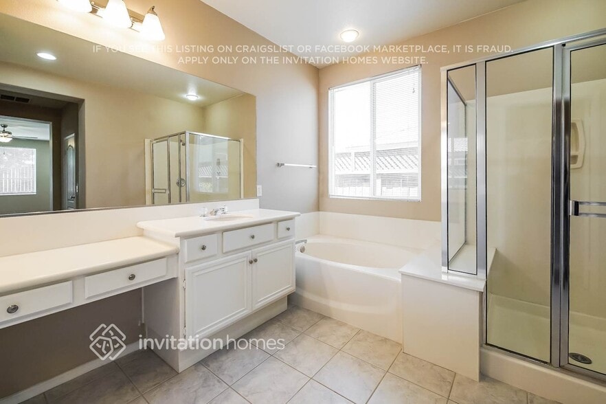 Building Photo - 31864 Feather Creek Dr