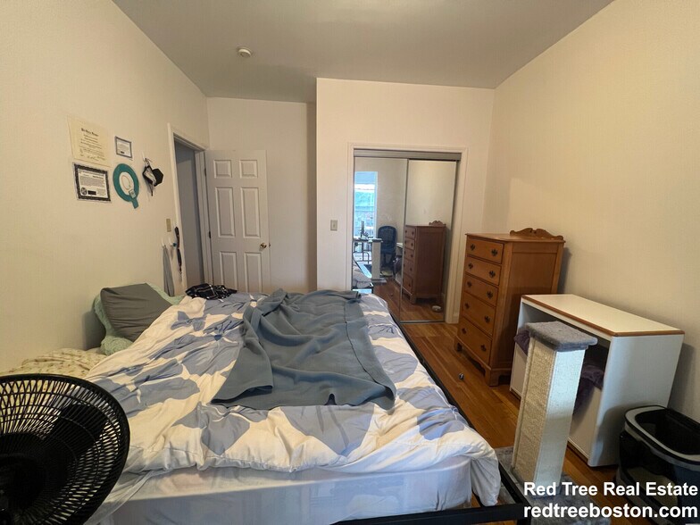 Building Photo - 37 Egremont Rd