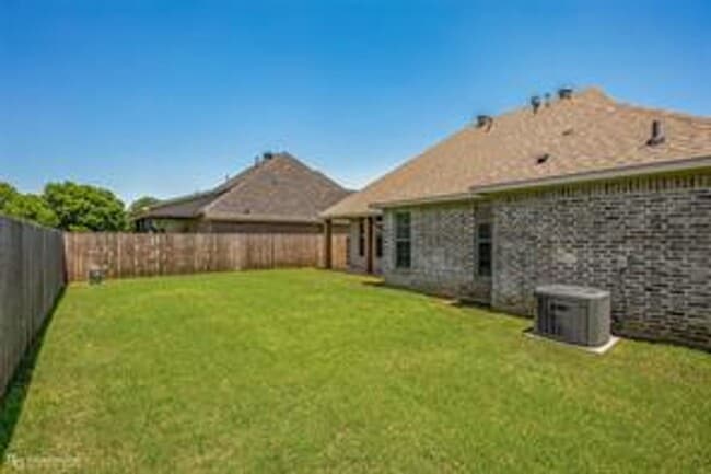 Building Photo - 307 Ansley Cir