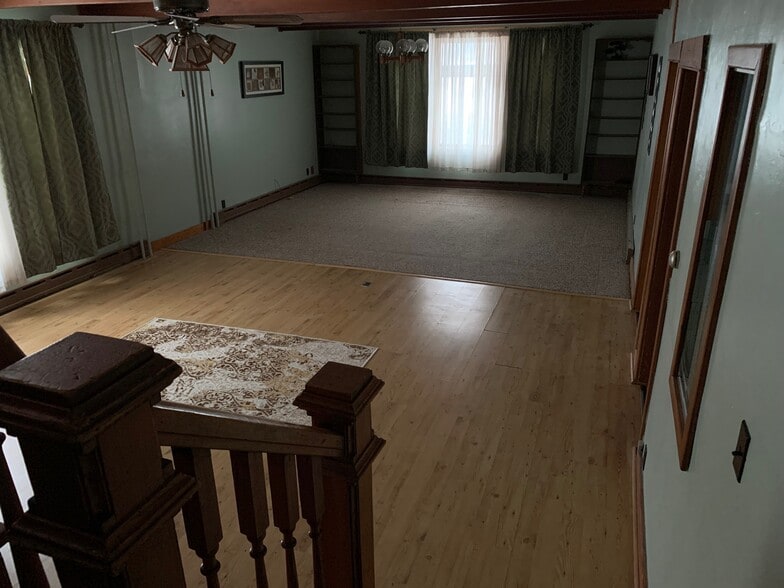 Living Room - Full View - 702 S 1st St
