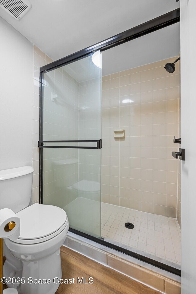 Building Photo - 500 Summerset Ct