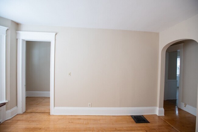 Building Photo - 2728 N Murray Ave