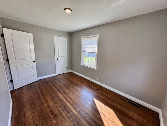 Building Photo - 1415 N Main St