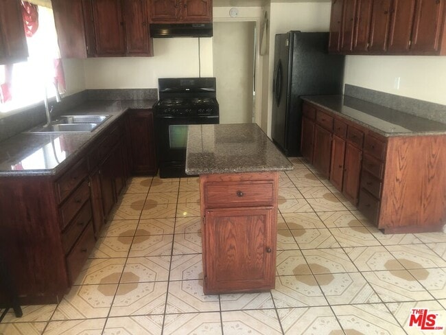 Building Photo - 8159 Aldea Ave