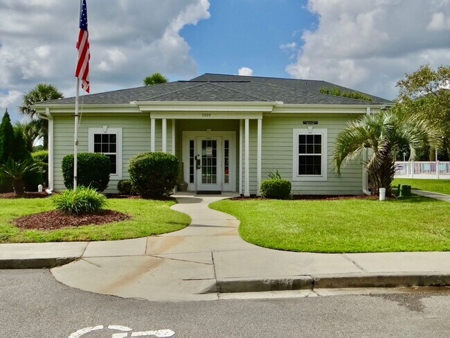 Building Photo - All Inclusive Seasonal Rental Available 11...