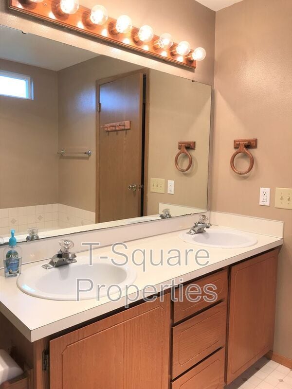 Building Photo - 14616 57th Dr SE