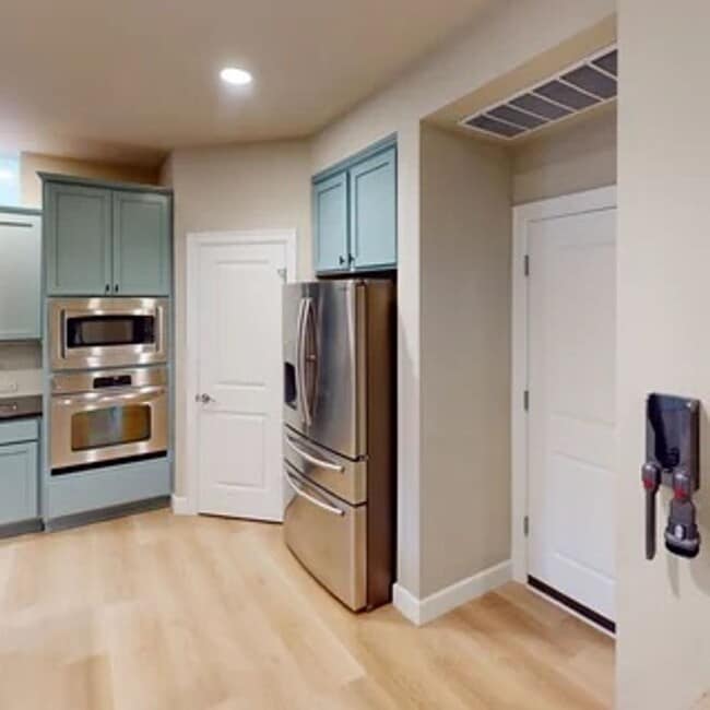 Building Photo - This Shy Creek Neighborhood 4 bed, 3 bath home has abundant space with a functional layout.