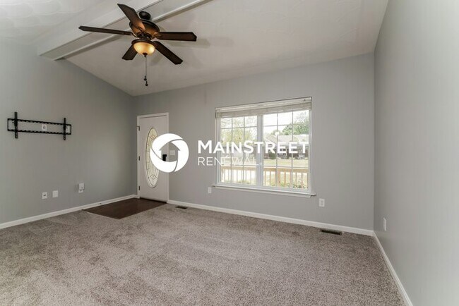 Building Photo - 3 Bedroom Pet-Friendly Home in SHEPHERDSVILLE, KY with Main Street Renewal