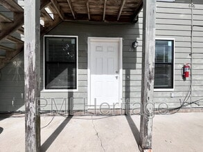 Building Photo - 606 Virginia St