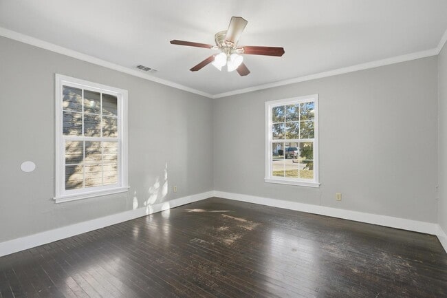 Building Photo - 2618 S 22nd St