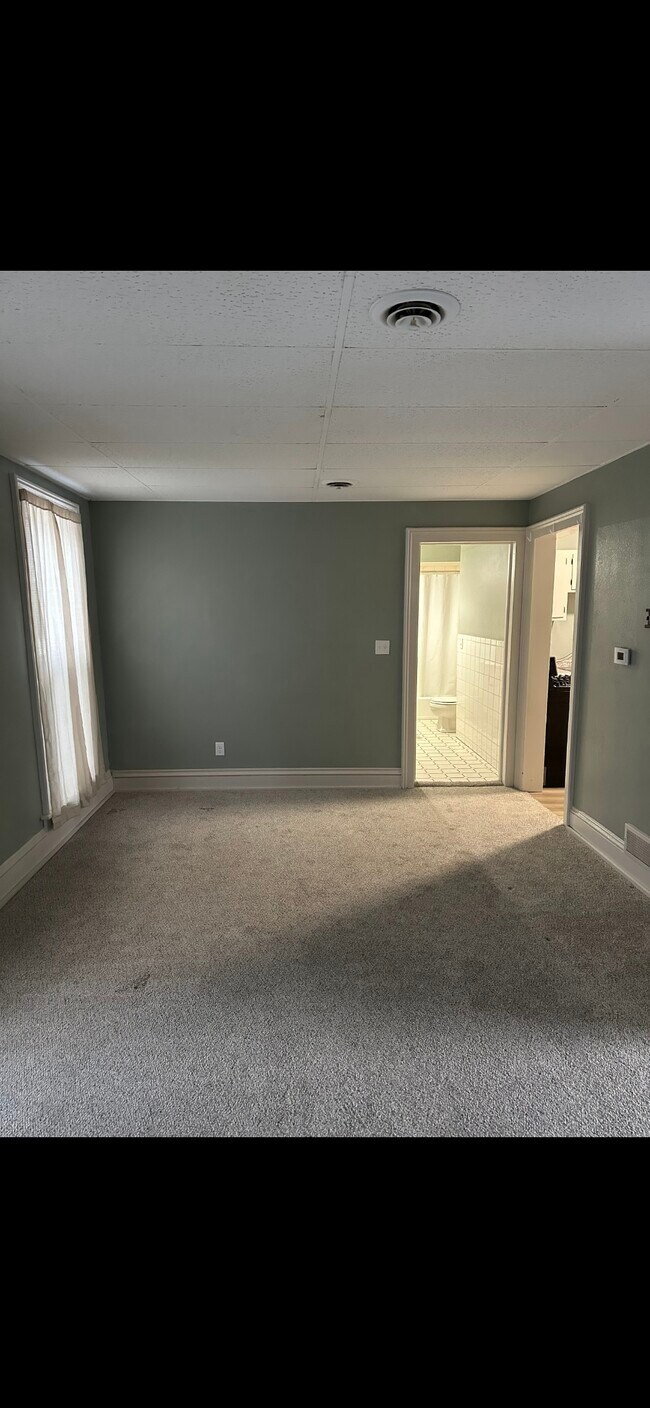 Building Photo - 1329 7th Ave