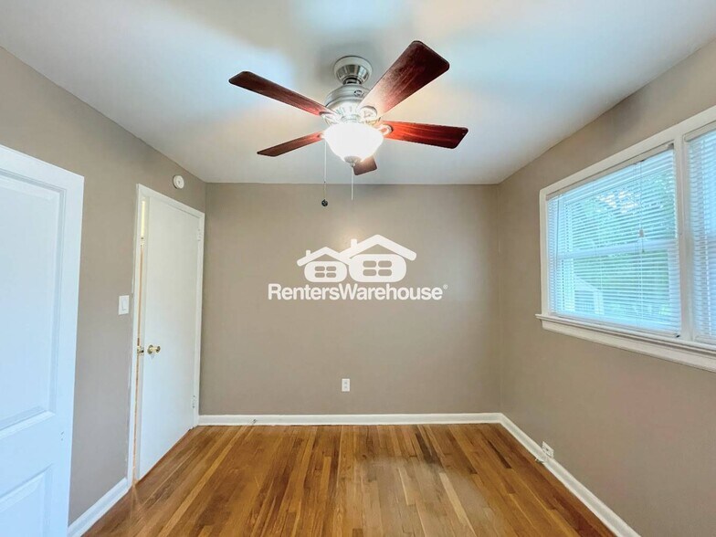 Building Photo - 531 Pagewood Dr
