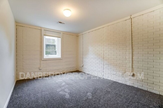 Building Photo - 3716 Turret Green Dr