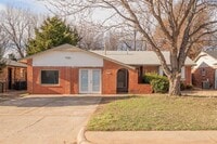 Building Photo - 421 Meadow Lake Dr