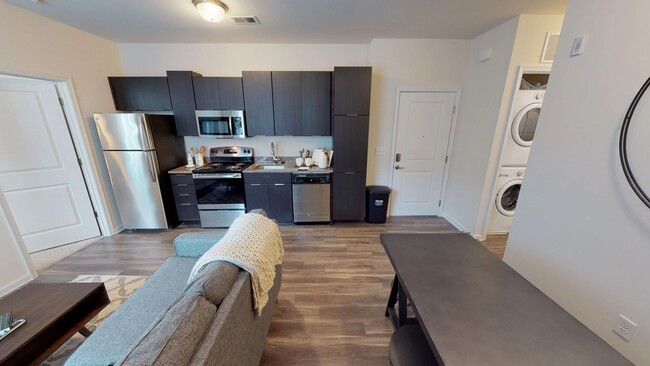 Building Photo - A0 | 1 Bed 1 Bath | 563 sf