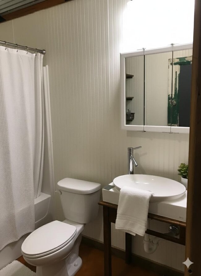 Building Photo - 601 Live Oak St