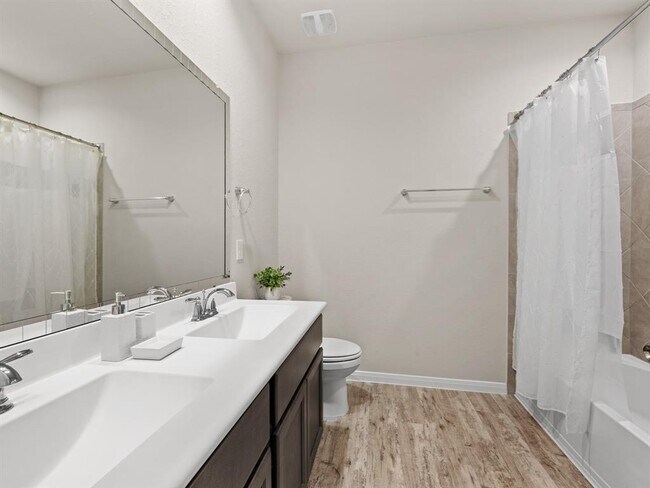 Building Photo - 4919 Bella Danielle Ct