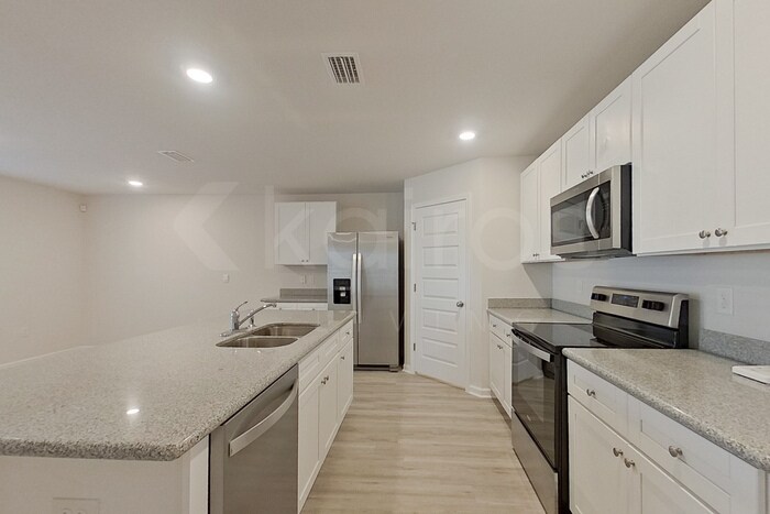 Building Photo - 4647 Malay Cir