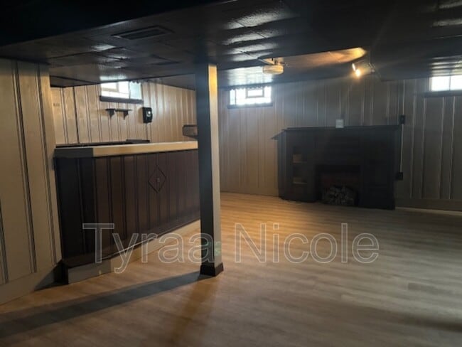 Building Photo - 5940 Cadieux Rd