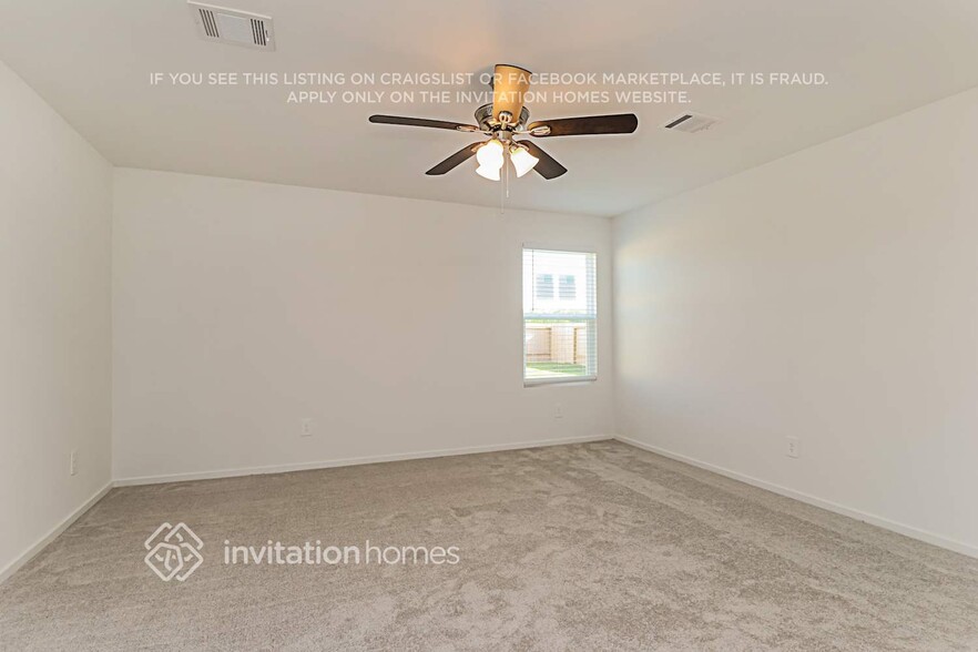 Building Photo - 16465 Blossom Grv Dr