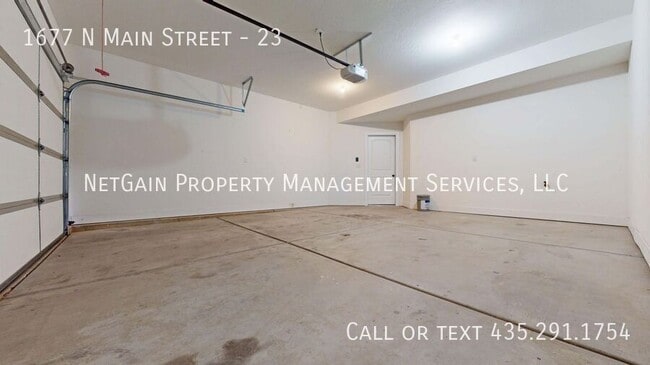 Building Photo - 1677 N Main St