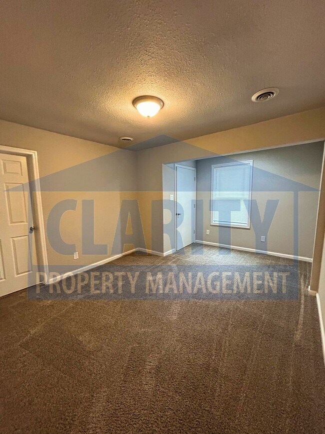 Building Photo - 3739/3741 Dixie Court Dr. SE