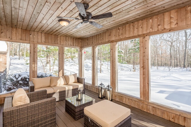 Building Photo - 19 Grape Arbor Ln