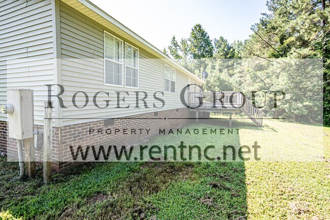 Building Photo - Homes for rent in Henderson NC - 210 Old T...
