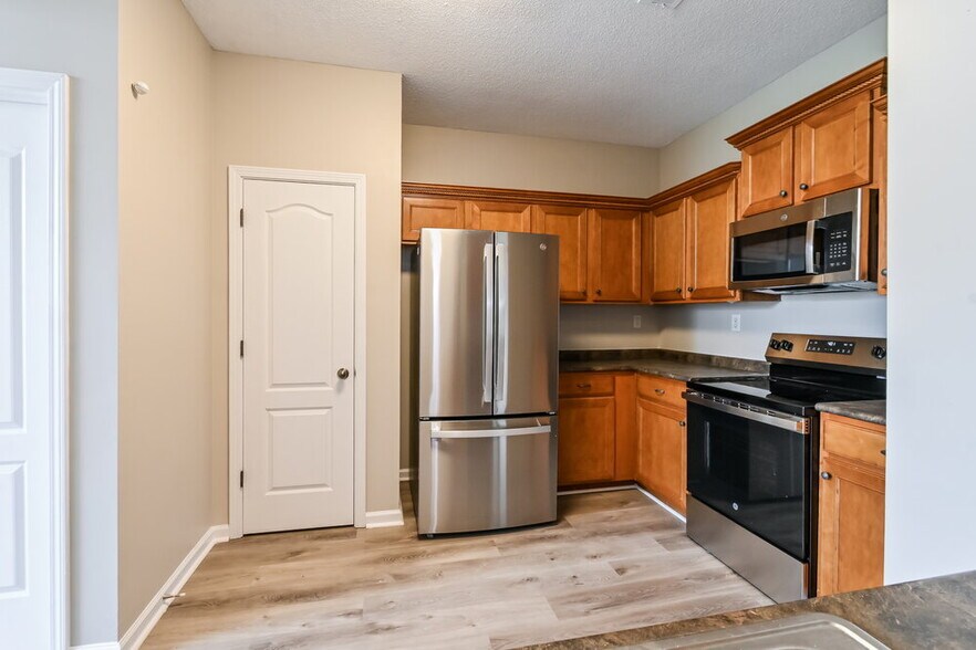 Building Photo - 10182 Whitcomb Ln