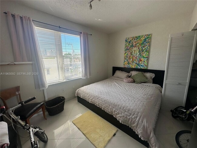 Building Photo - 802 Euclid Ave