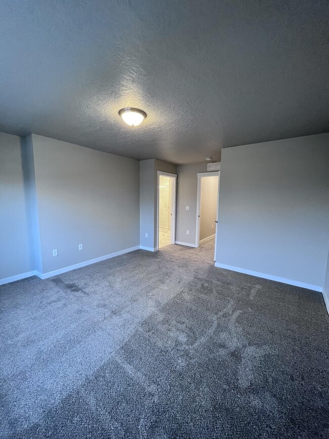 Building Photo - 4743 W Santa Fe Ln