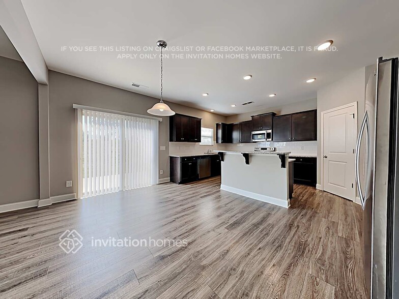 Building Photo - 5419 Roberta Crossing Dr