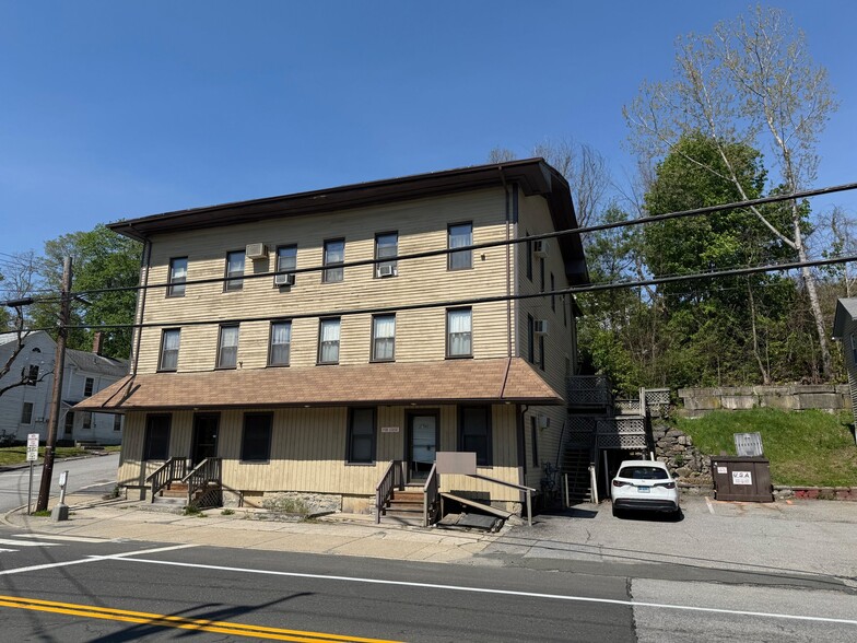 Building Photo - 279 N Main St
