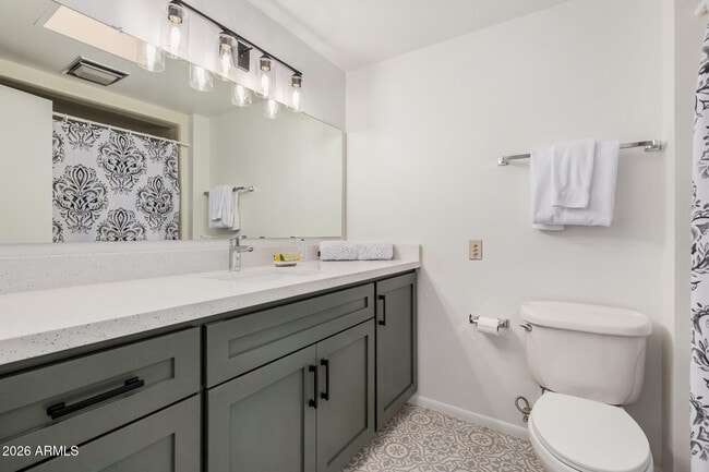 Building Photo - 12930 W Seville Dr