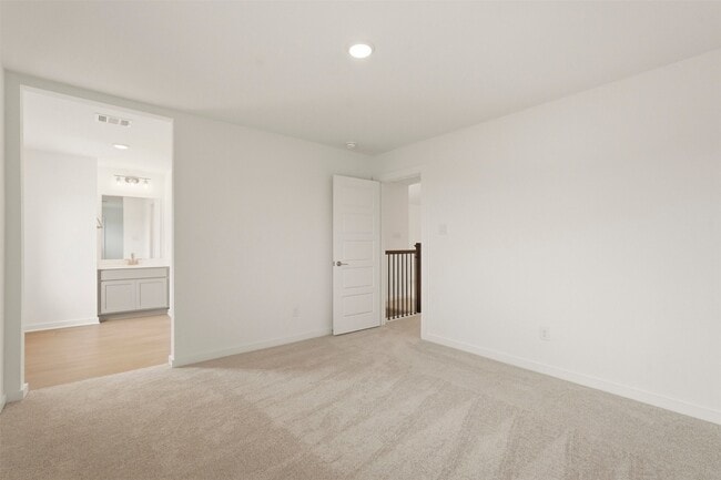 Building Photo - 32503 Midsummer Dr