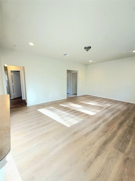 Building Photo - 715 Hallvale Dr