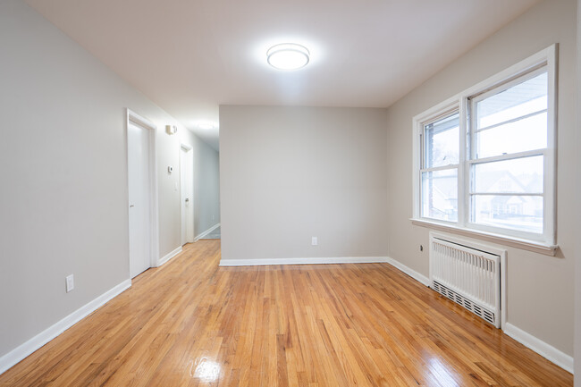 DINING ROOM - 311 E 24th St