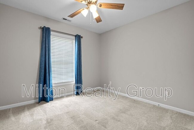 Building Photo - 11 Sawtooth Oak Cir