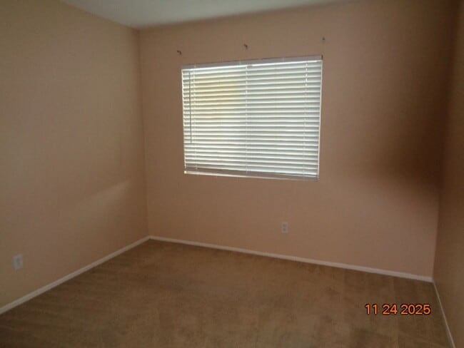 Building Photo - Gorgeous 2 Story Home Built in 1996 with 2476 sq. ft.