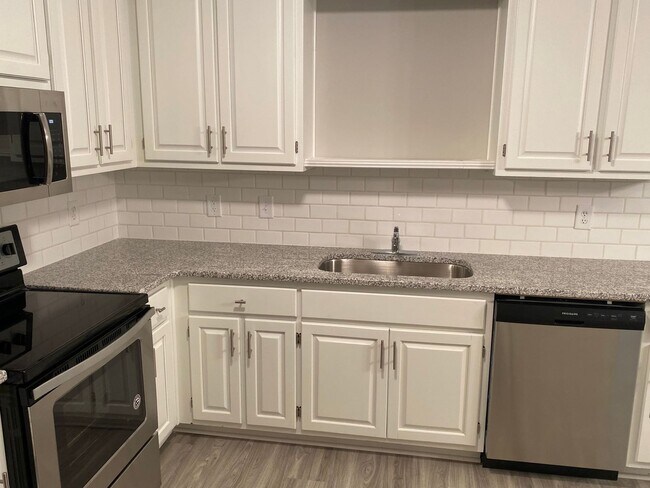 Building Photo - FrazierSt423