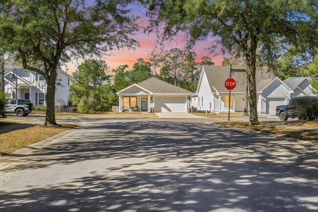 Building Photo - 246 Marsh Landing N