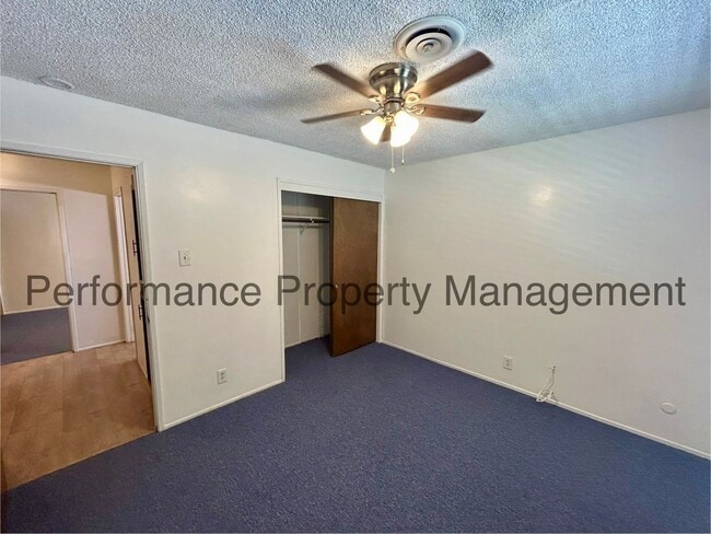 Building Photo - Beautiful 4 Bed/2 Bath 55+ Home w/ RBP & S...