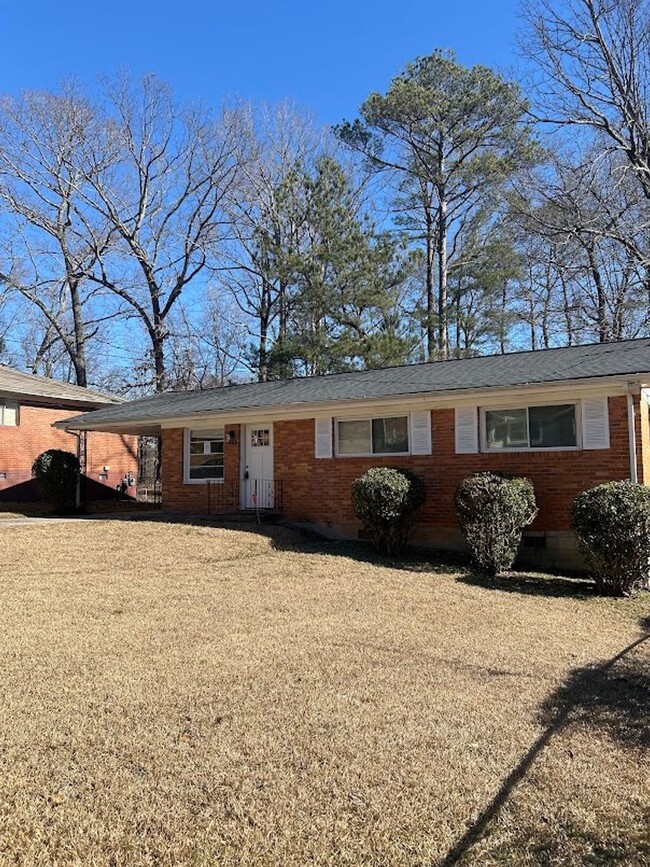 Building Photo - 3 bed and 1 bath in Fulton!