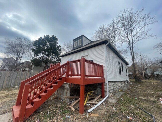 Building Photo - Remodeled 2 Bed/1 Bath home off 23rd!
