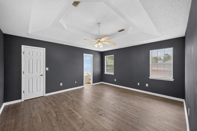 Building Photo - 4810 Golden Leaf Ln