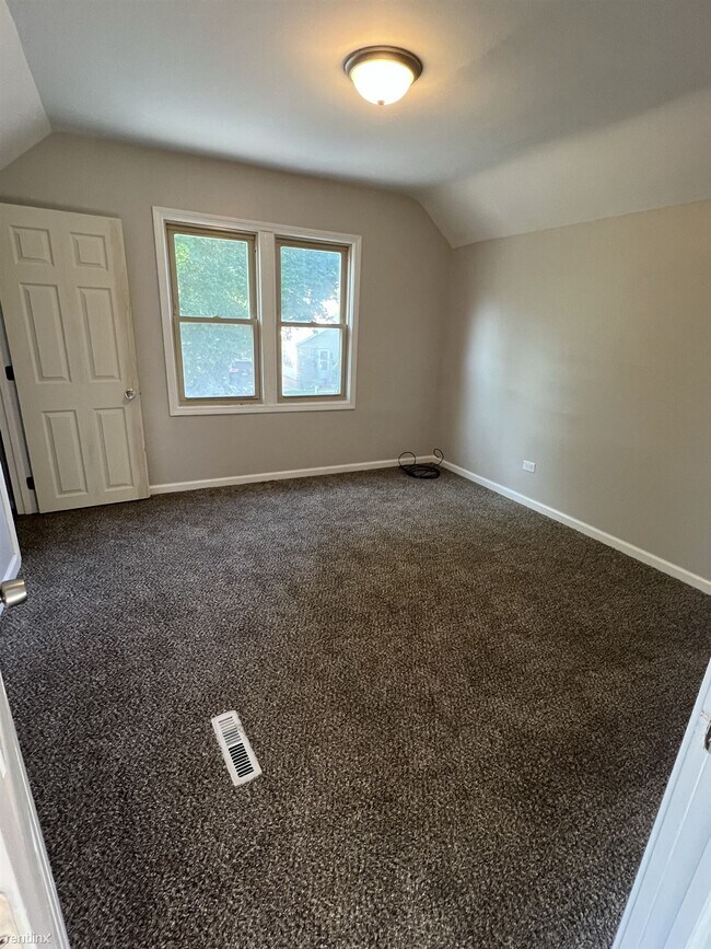 Building Photo - 4 br, 2 bath House - 918 Logan Street Sout...