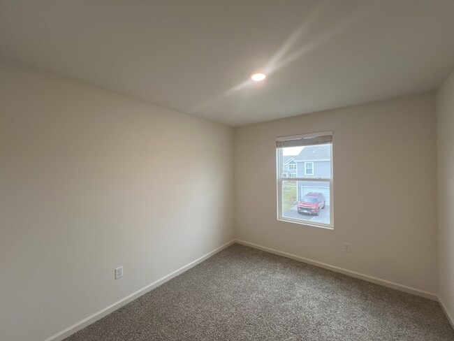 Building Photo - 1140 58th Rd