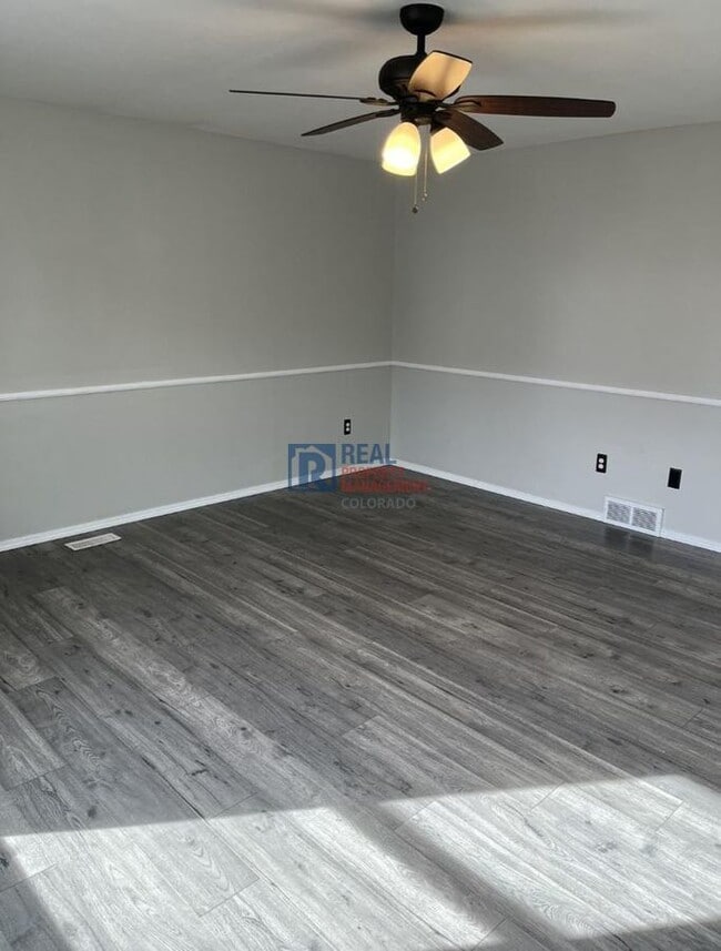 Building Photo - 502 Mallard Dr