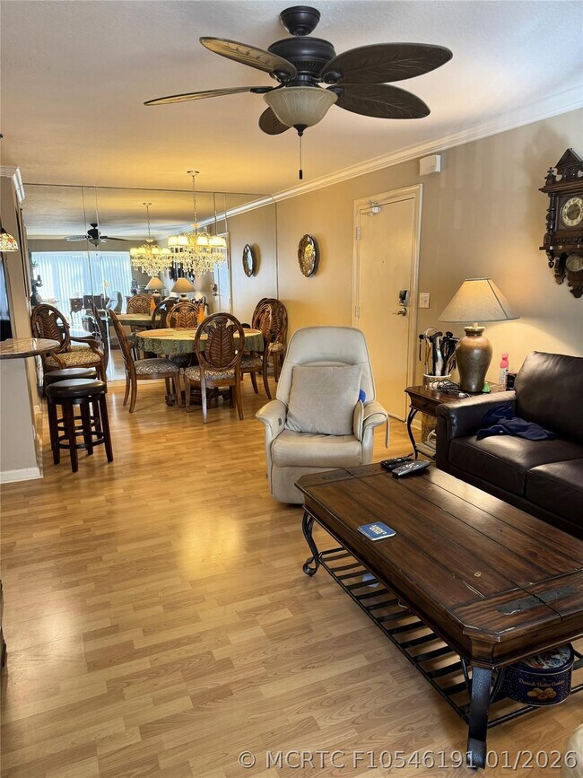 Building Photo - 6219 Bay Club Dr