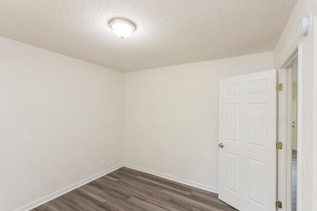 Building Photo - 3104 Kinwood Dr